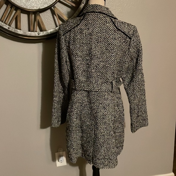 GUESS LOS ANGELES PEACOAT BELTED BLEND WOOL COAT. - Picture 4 of 11